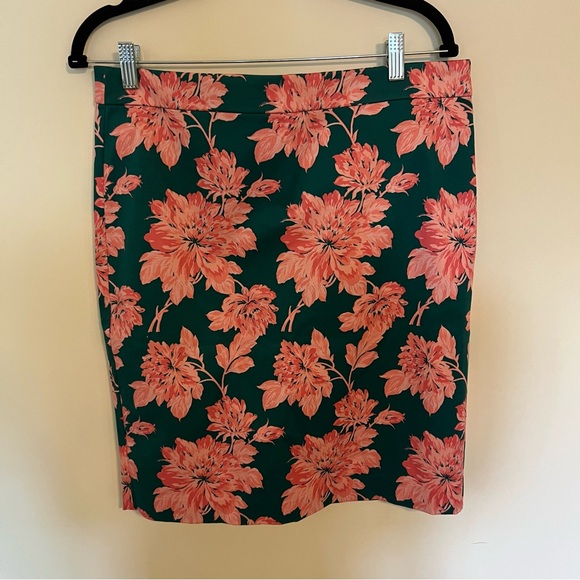 J. Crew Dresses & Skirts - NWT J Crew Floral Pencil Skirt 10